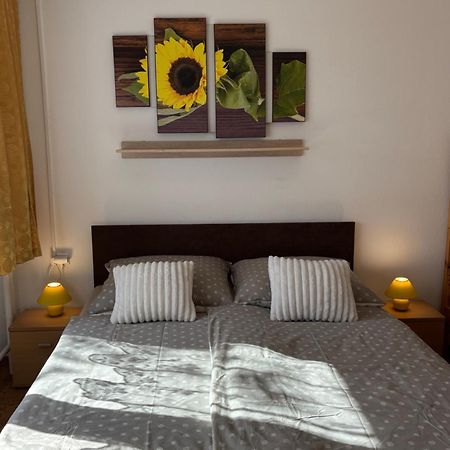 Apartmanovy dom Grand Sturovo Exterior foto