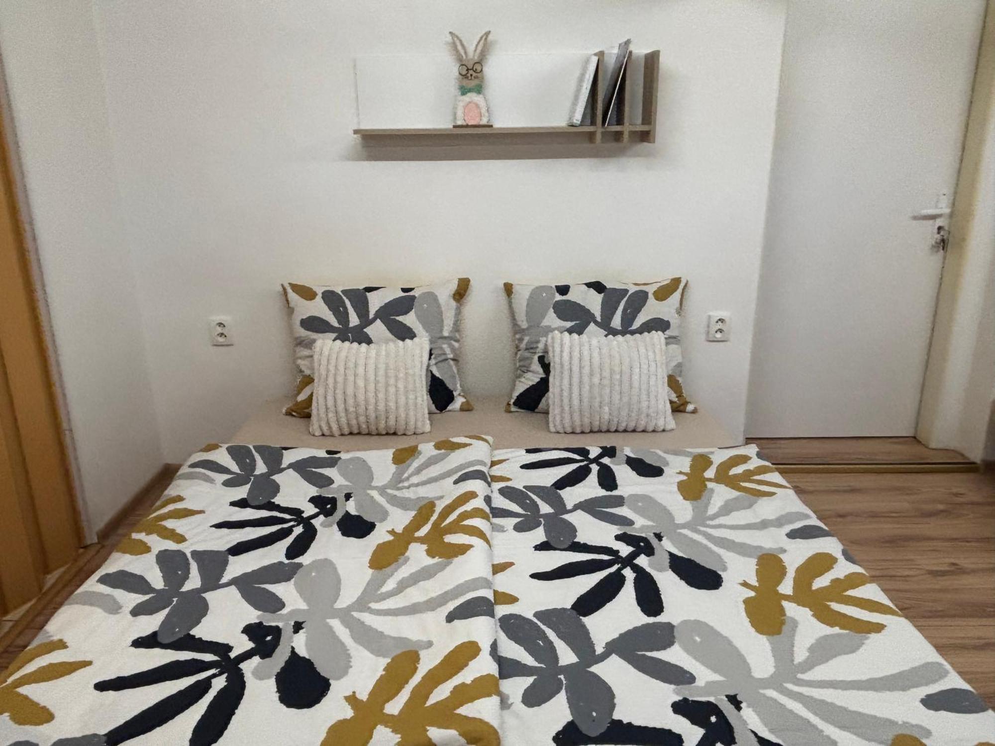 Apartmanovy dom Grand Sturovo Exterior foto
