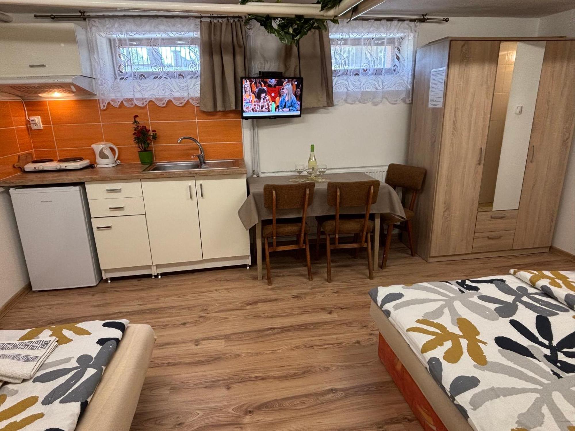 Apartmanovy dom Grand Sturovo Exterior foto